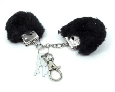 Furry Fingercuffs