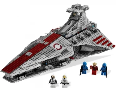 LEGO Star Wars Venator-Class Republic Attack Cruiser 8039