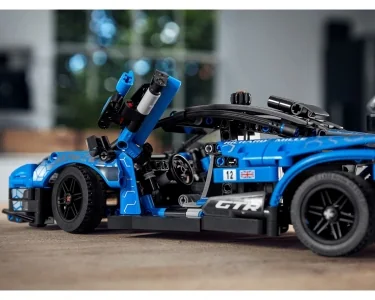 Köp LEGO Technic 42123 LEGO Technic 42123, McLaren Senna GTR
