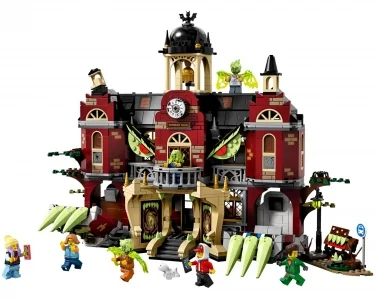 LEGO Hidden Side 70425, Newbury Haunted High School