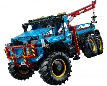 LEGO Technic 42070, 6x6 All Terrain Tow Truck