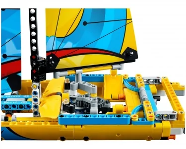 LEGO Technic 42074, Racing Yacht