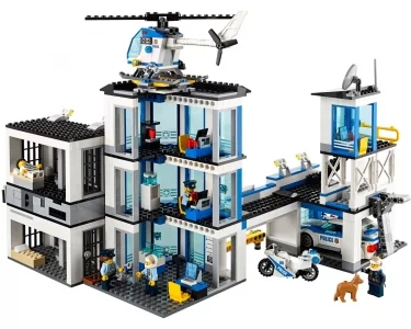 LEGO City 60141, Police Station