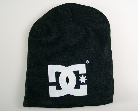 Köp Mössa - DC svart & vit Billigt Online